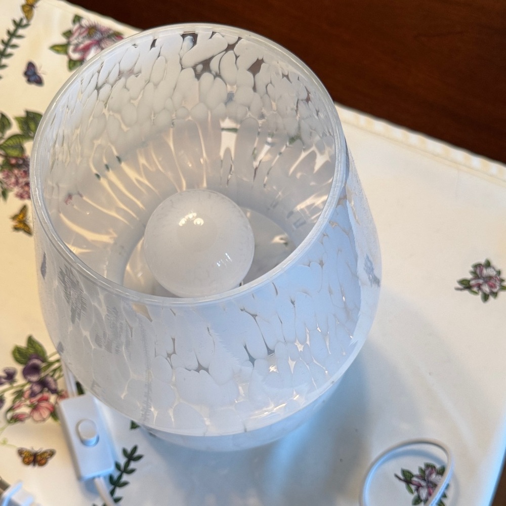 Modern White Glass Table Lamp - Picture 3 of 6